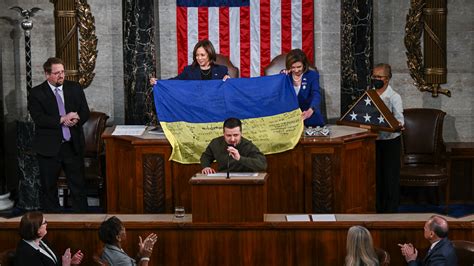 washington cities|Top Ukrainian officials begin visit to Washington .